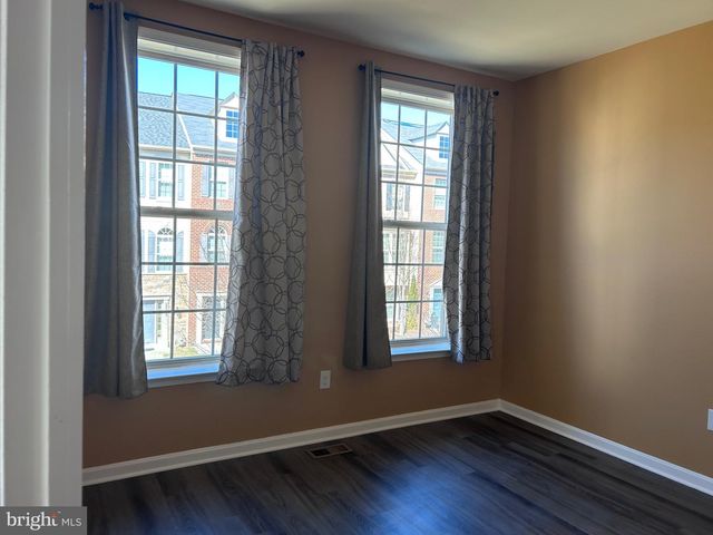 9623 SMITHVIEW PL, Lanham, MD 20706