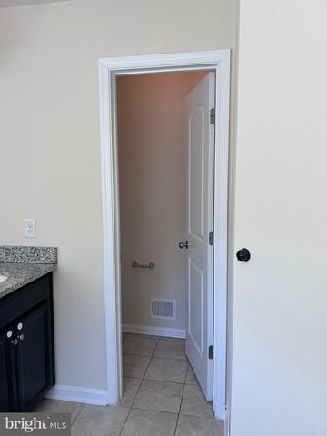 9623 SMITHVIEW PL, Lanham, MD 20706