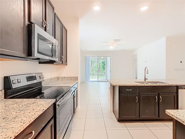 806 BENJAMIN TRAIL, Davenport, FL 33837