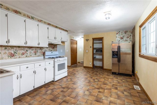 11020 Transit Road, Amherst, NY 14051