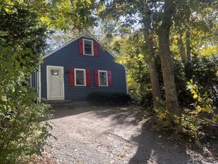 55 Ellisville Dr, Plymouth, MA 02360