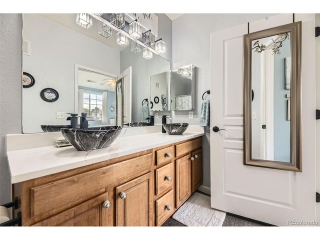 10467 W Hampden Ave 204, Lakewood, CO 80227