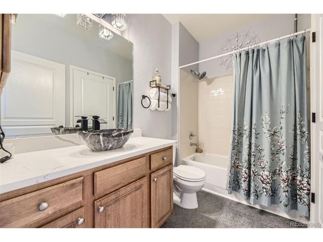 10467 W Hampden Ave 204, Lakewood, CO 80227