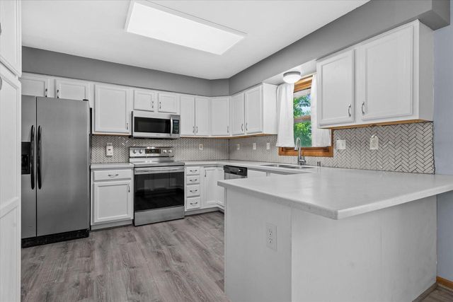 1415 S 167th STREET, New Berlin, WI 53151