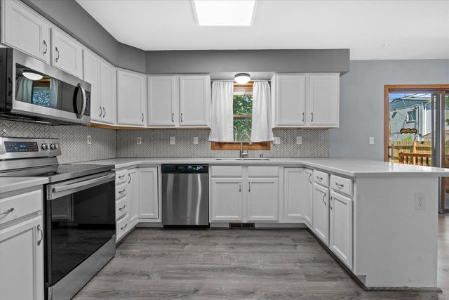 1415 S 167th STREET, New Berlin, WI 53151