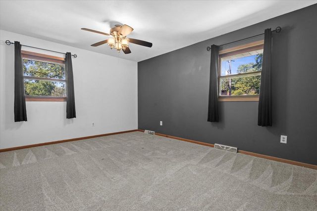 1415 S 167th STREET, New Berlin, WI 53151