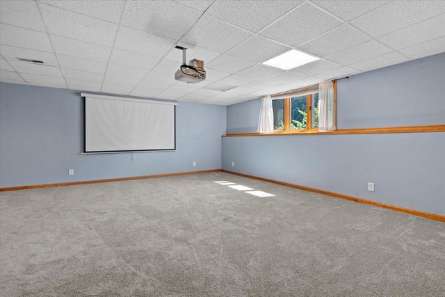 1415 S 167th STREET, New Berlin, WI 53151