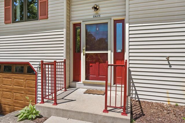 1415 S 167th STREET, New Berlin, WI 53151