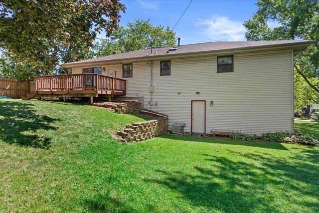 1415 S 167th STREET, New Berlin, WI 53151