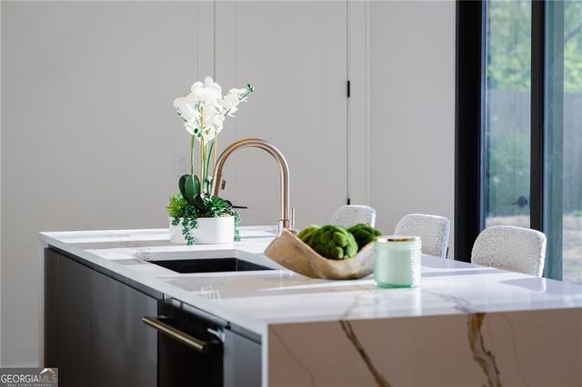 3270 Lee Street SE, Smyrna, GA 30080