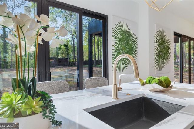 3270 Lee Street SE, Smyrna, GA 30080