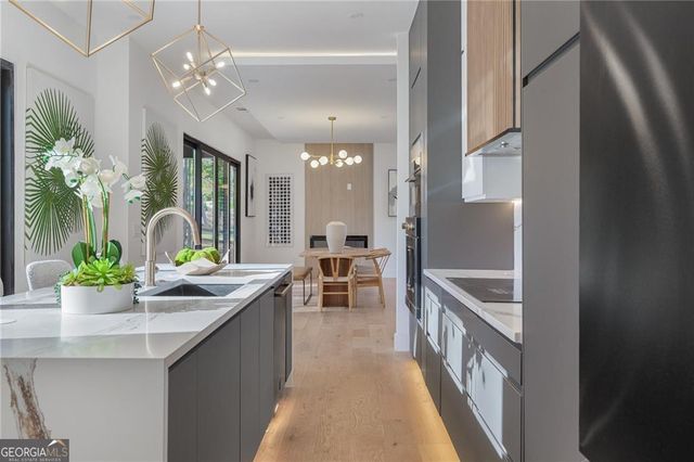 3270 Lee Street SE, Smyrna, GA 30080