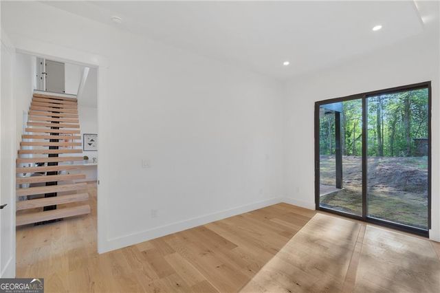 3270 Lee Street SE, Smyrna, GA 30080