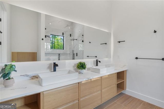 3270 Lee Street SE, Smyrna, GA 30080