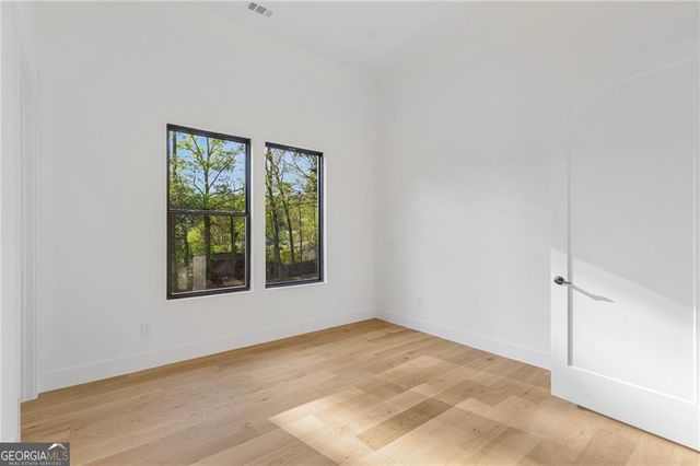 3270 Lee Street SE, Smyrna, GA 30080