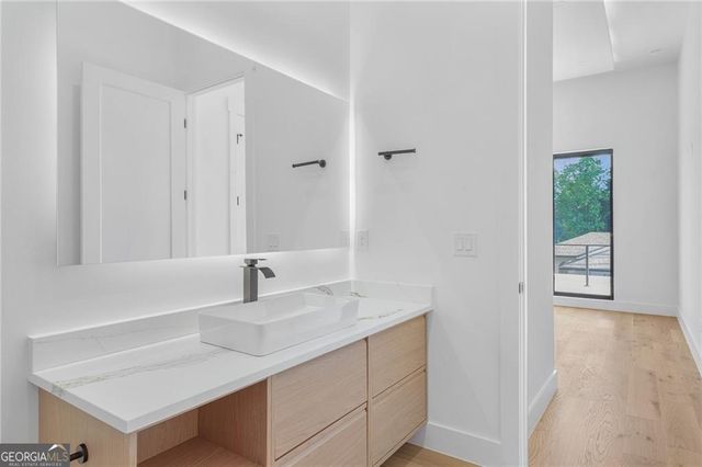 3270 Lee Street SE, Smyrna, GA 30080