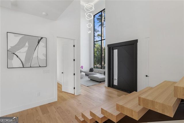 3270 Lee Street SE, Smyrna, GA 30080