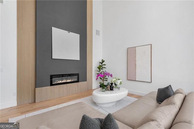 3270 Lee Street SE, Smyrna, GA 30080