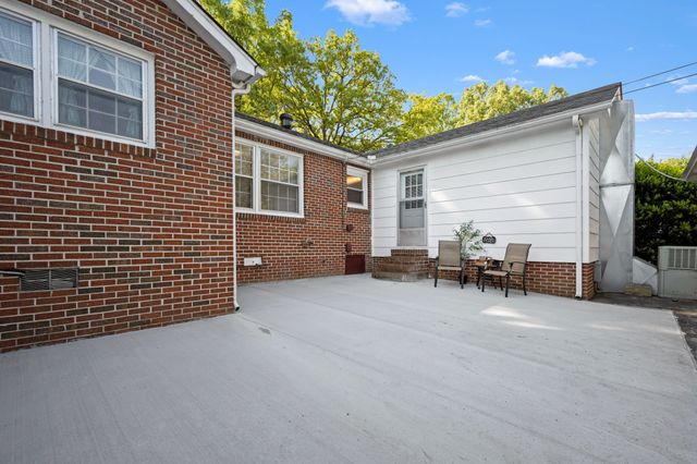 400 EDGEWOOD DRIVE, Tullahoma, TN 37388
