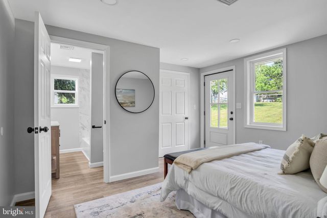 77 MOULSTOWN RD, Abbottstown, PA 17301