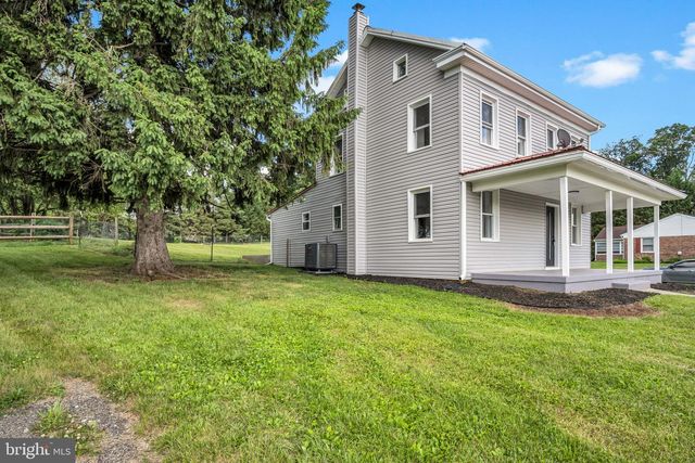 77 MOULSTOWN RD, Abbottstown, PA 17301