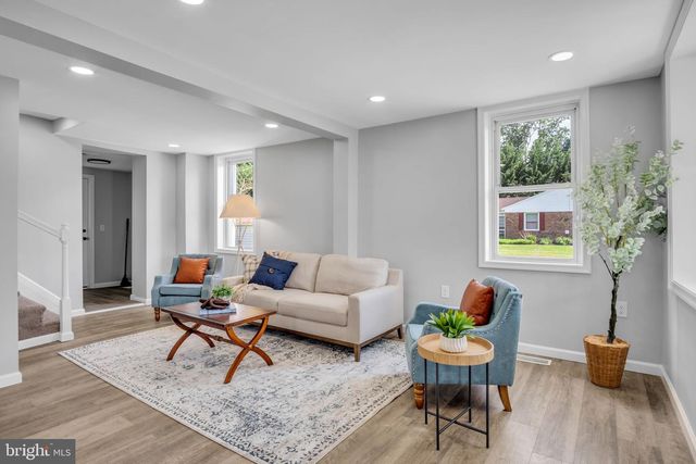 77 MOULSTOWN RD, Abbottstown, PA 17301
