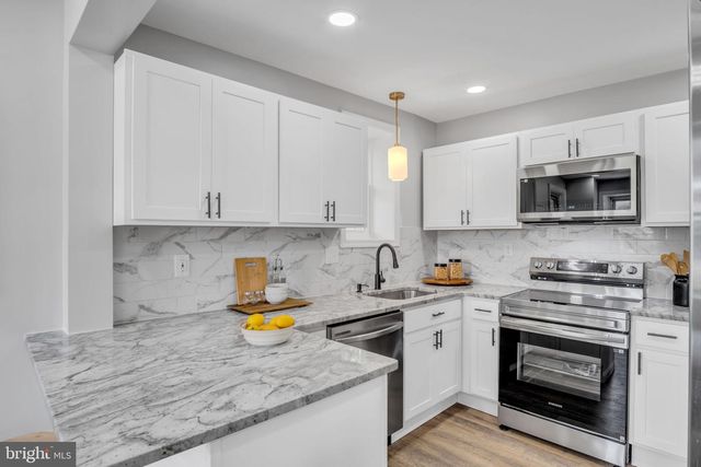 77 MOULSTOWN RD, Abbottstown, PA 17301
