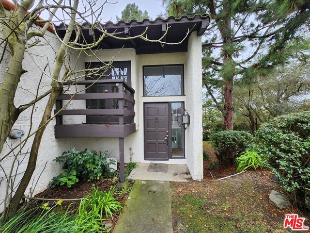 8 Aspen Way, Rolling Hills Estates, CA 90274