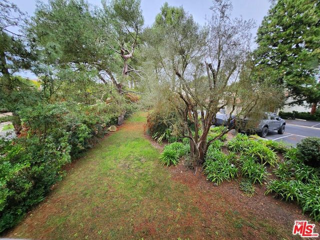 8 Aspen Way, Rolling Hills Estates, CA 90274