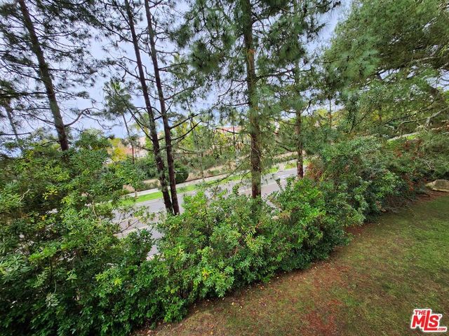 8 Aspen Way, Rolling Hills Estates, CA 90274