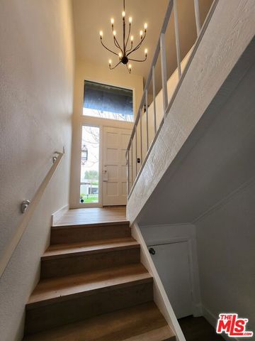 8 Aspen Way, Rolling Hills Estates, CA 90274