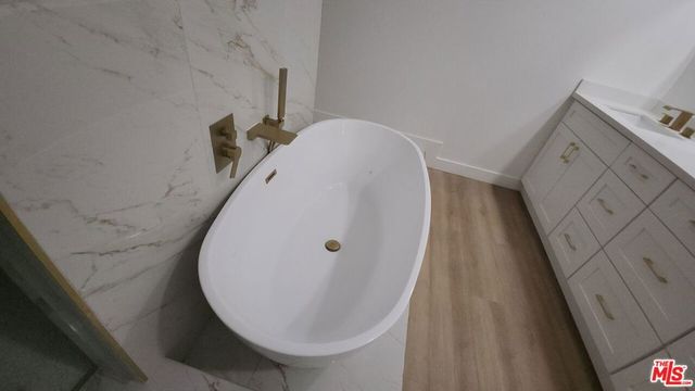 8 Aspen Way, Rolling Hills Estates, CA 90274