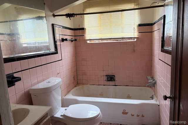 20300 Hickory Street, Detroit, MI 48205