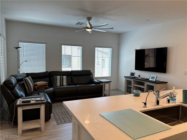 600 North Carriage Hill Drive 2169, Las Vegas, NV 89138