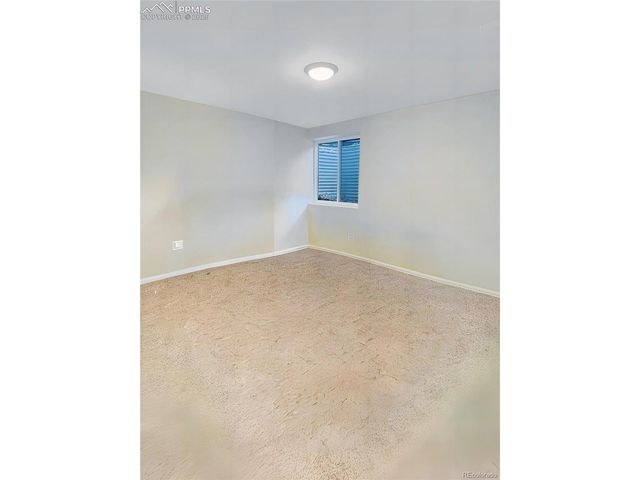 422 Cobblestone Dr, Colorado Springs, CO 80906