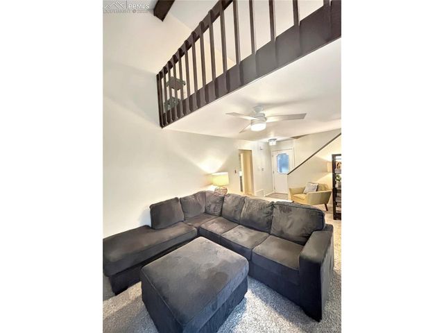 422 Cobblestone Dr, Colorado Springs, CO 80906