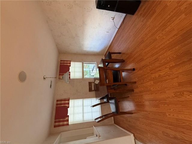 201 Crystal LN, Williamsburg, VA 23188