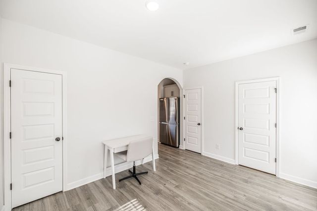 223 Holywell Dr, Gallatin, TN 37066