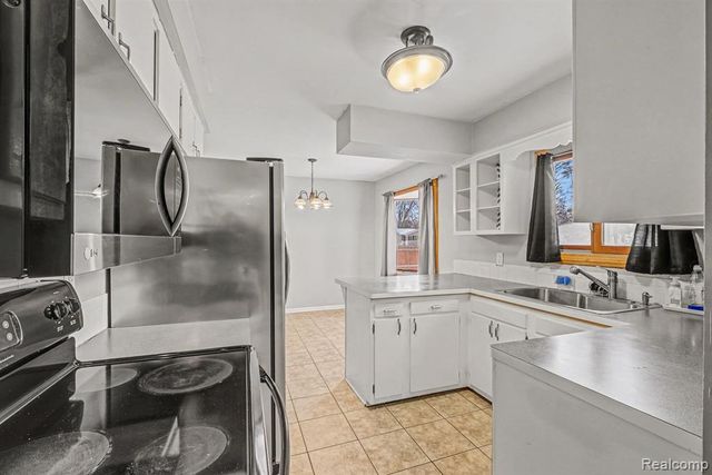 4362 Meadowlark Drive, Grand Blanc, MI 48439