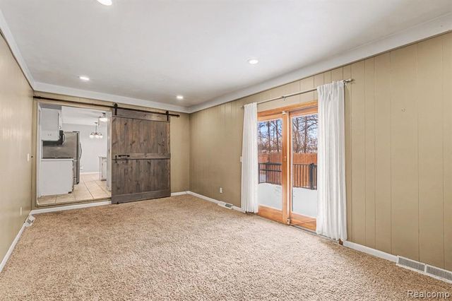 4362 Meadowlark Drive, Grand Blanc, MI 48439