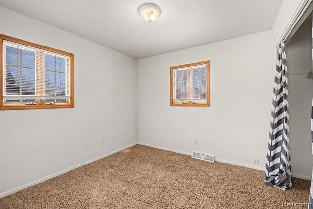 4362 Meadowlark Drive, Grand Blanc, MI 48439