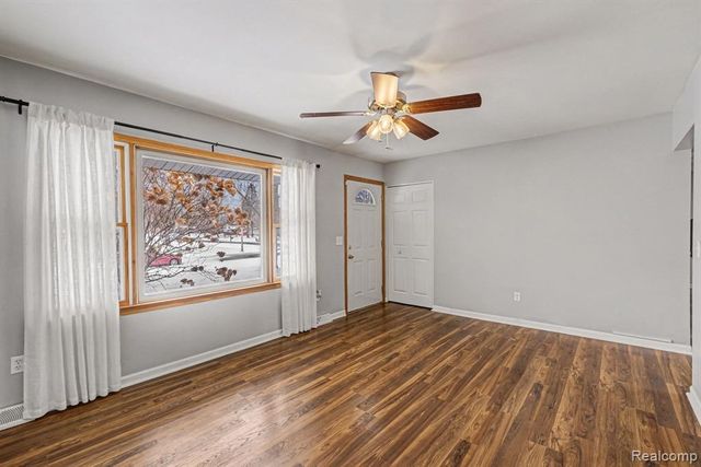 4362 Meadowlark Drive, Grand Blanc, MI 48439