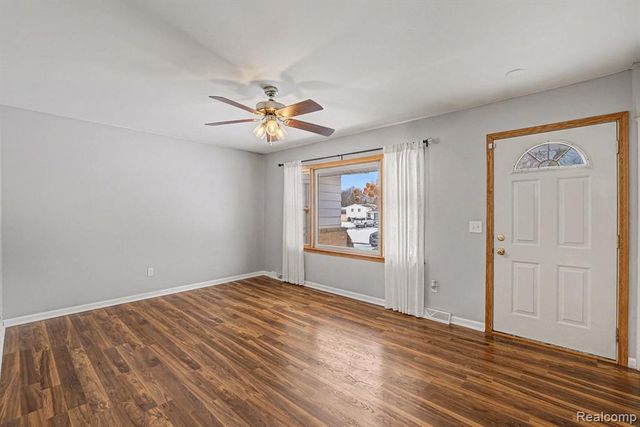 4362 Meadowlark Drive, Grand Blanc, MI 48439