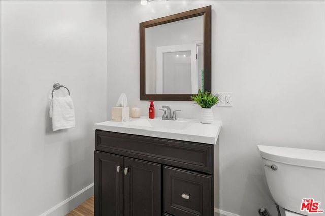 1343 Carmona Avenue, Los Angeles, CA 90019