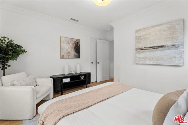 1343 Carmona Avenue, Los Angeles, CA 90019