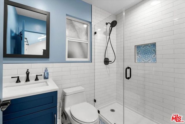 1343 Carmona Avenue, Los Angeles, CA 90019