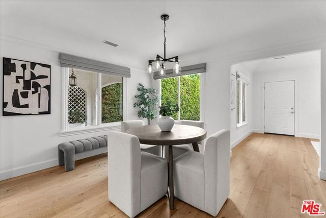 1343 Carmona Avenue, Los Angeles, CA 90019