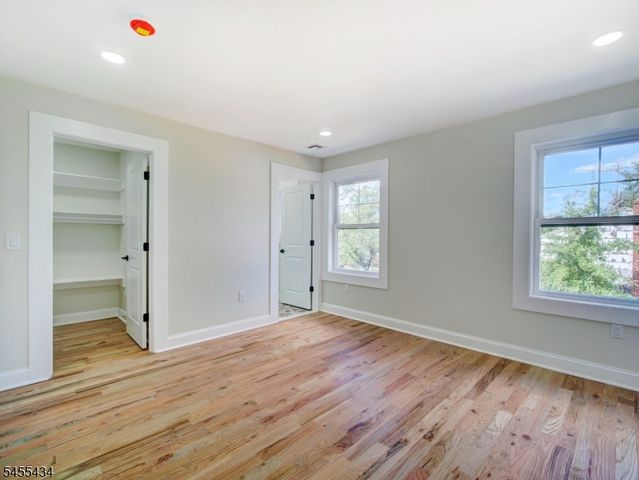 314 Madison Hill Rd, Clark Twp., NJ 07066