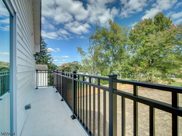 314 Madison Hill Rd, Clark Twp., NJ 07066