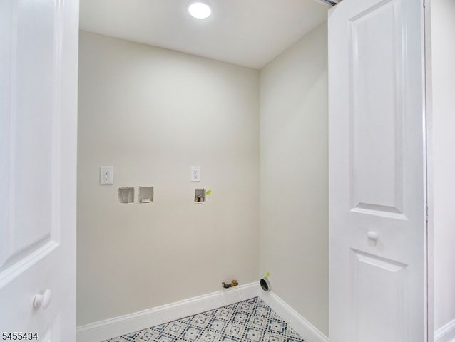 314 Madison Hill Rd, Clark Twp., NJ 07066